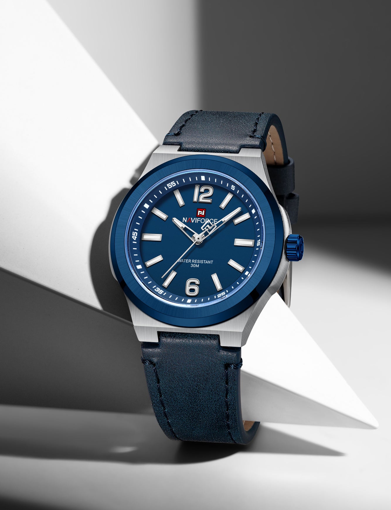 Naviforce NF9233 Blue and silver with leather strap Analog Watch