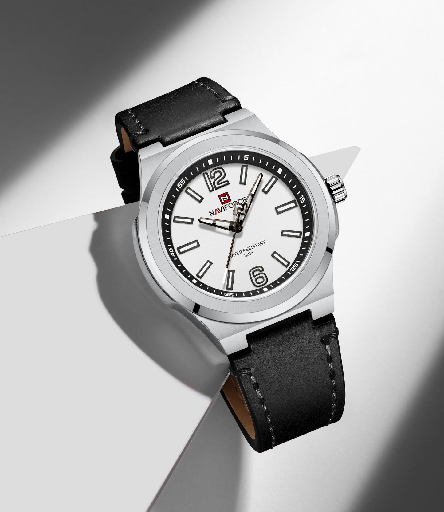 Naviforce NF9233 black and Silver with leather strap Analog Watch
