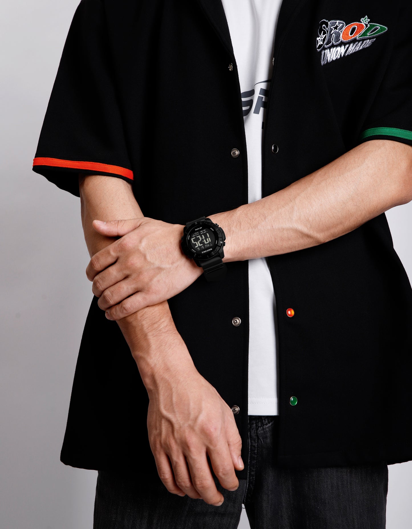 NF7110 Black LCD Display Trendy Silicone Digital Watch