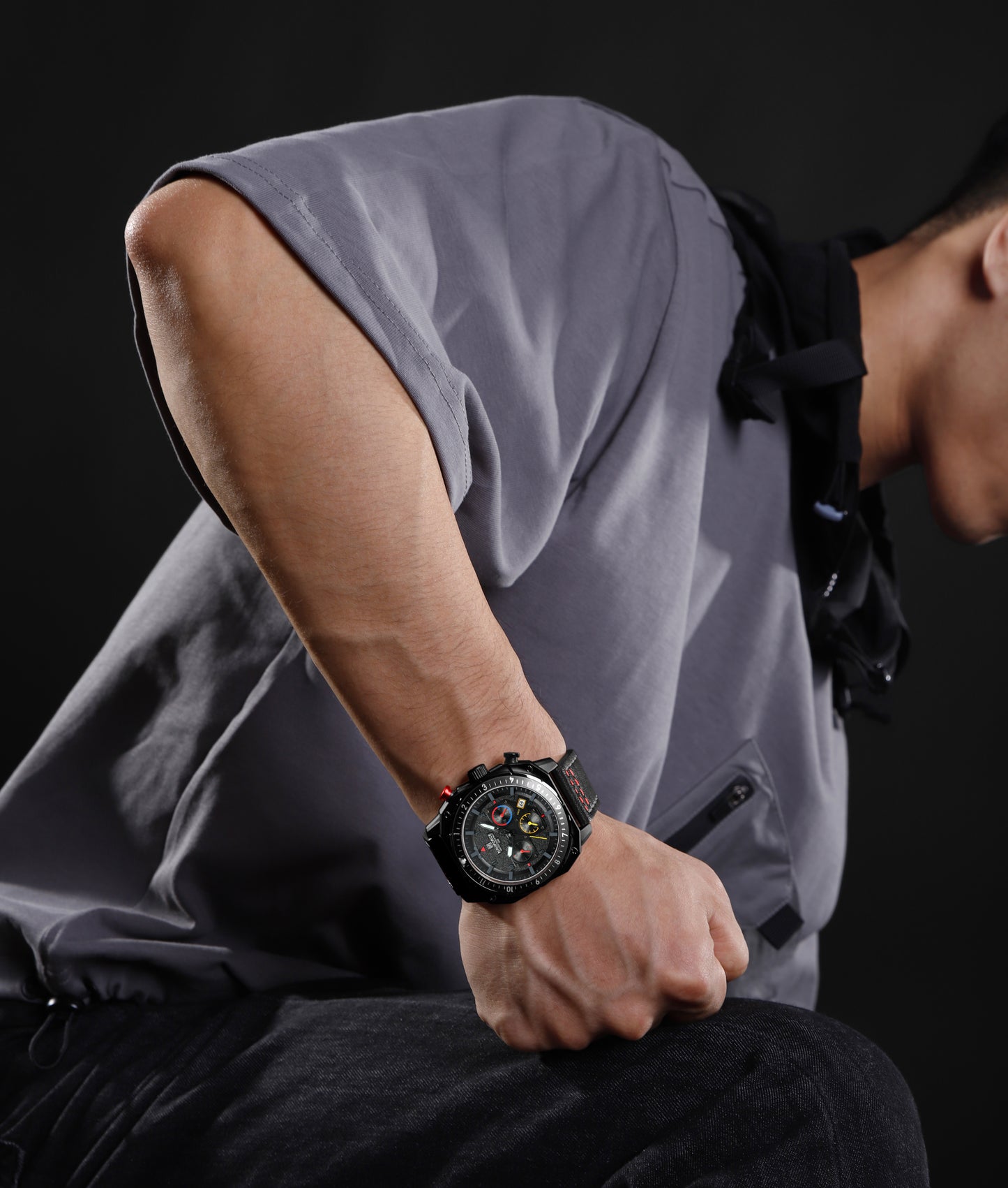 Naviforce NF8057 Black Leather Strap Analog Watch