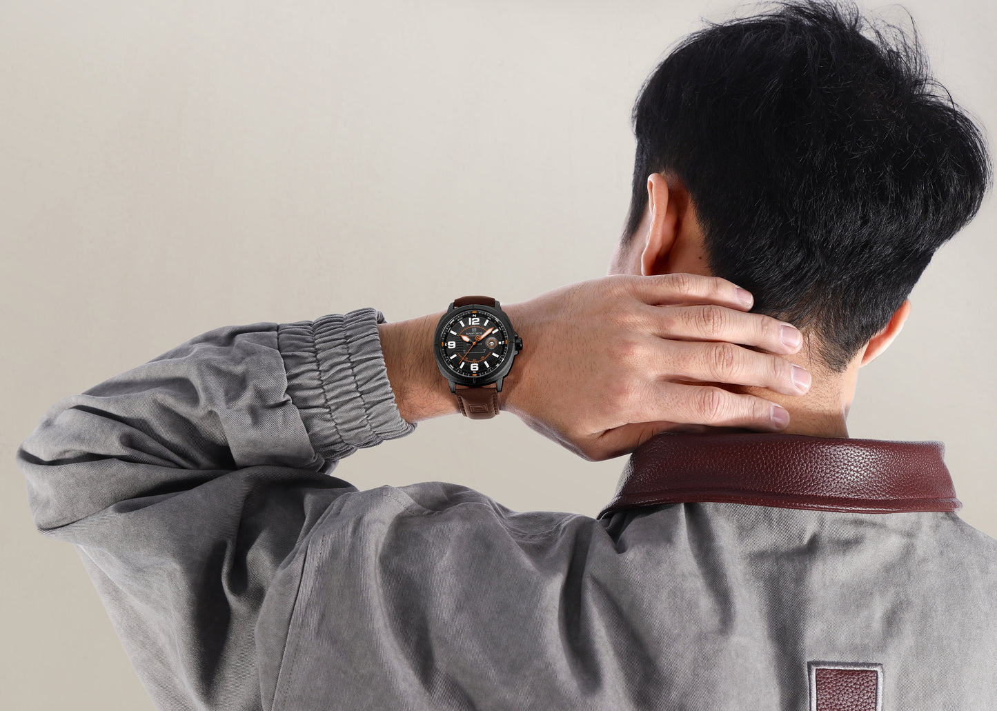 Naviforce NF8078 black dial with brown leather strap Analog Watch