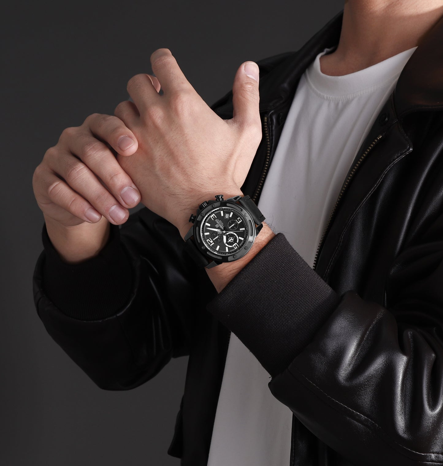 Naviforce NF8074 Multifunction fashion timepeice Analog Watch