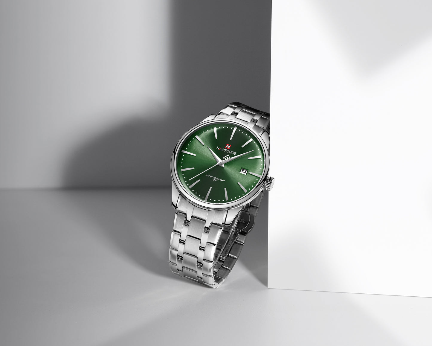 Naviforce NF9230 Silver Green Gentle Elegant Calendar Analog Watch