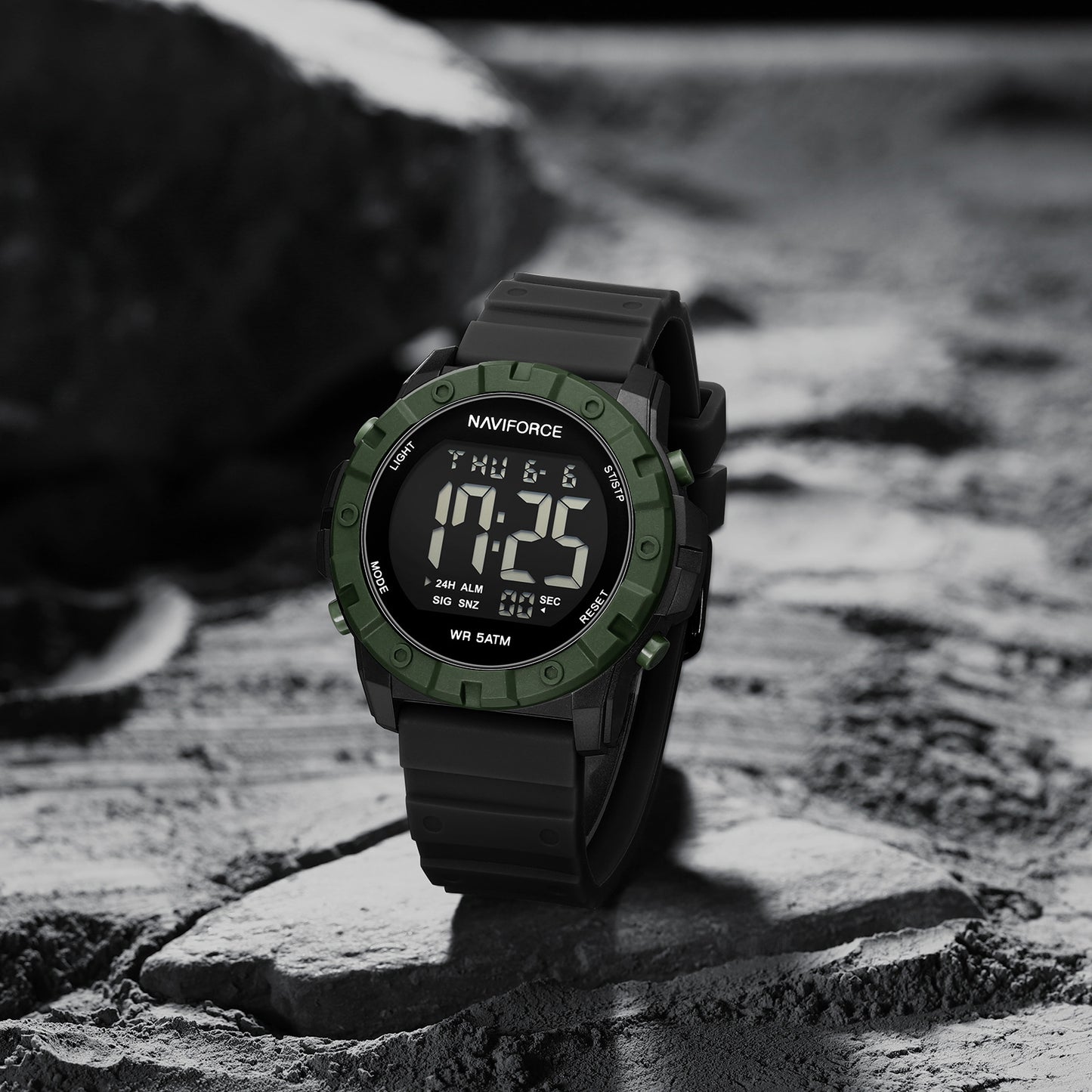 NF7110 Black LCD Display Trendy Silicone Digital Watch
