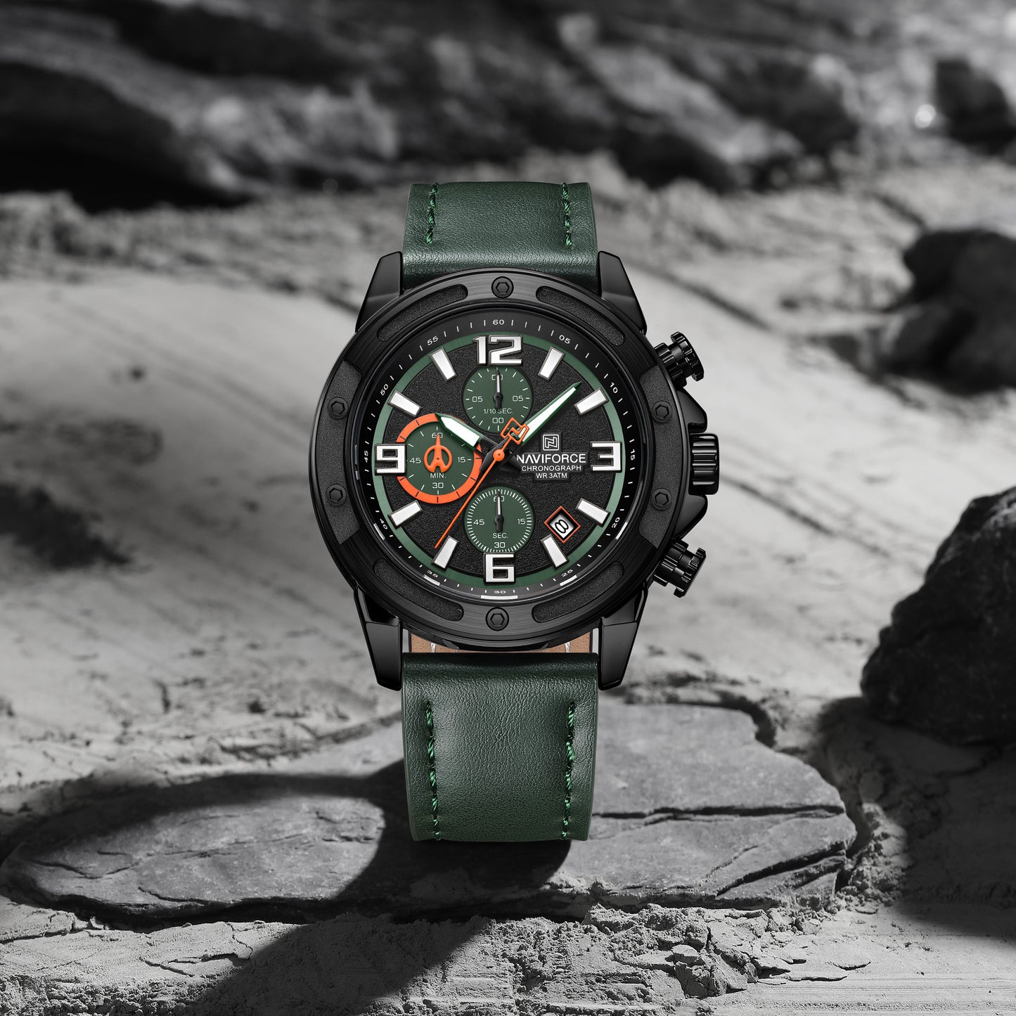 Naviforce NF8074 Multifunction fashion timepeice Analog Watch