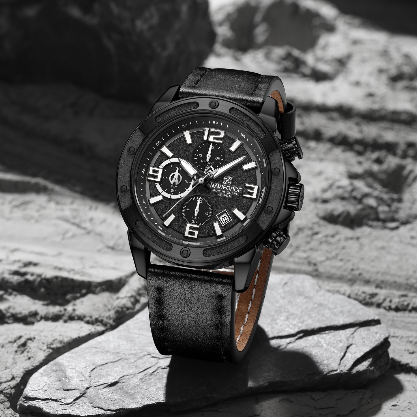 Naviforce NF8074 Multifunction fashion timepeice Analog Watch