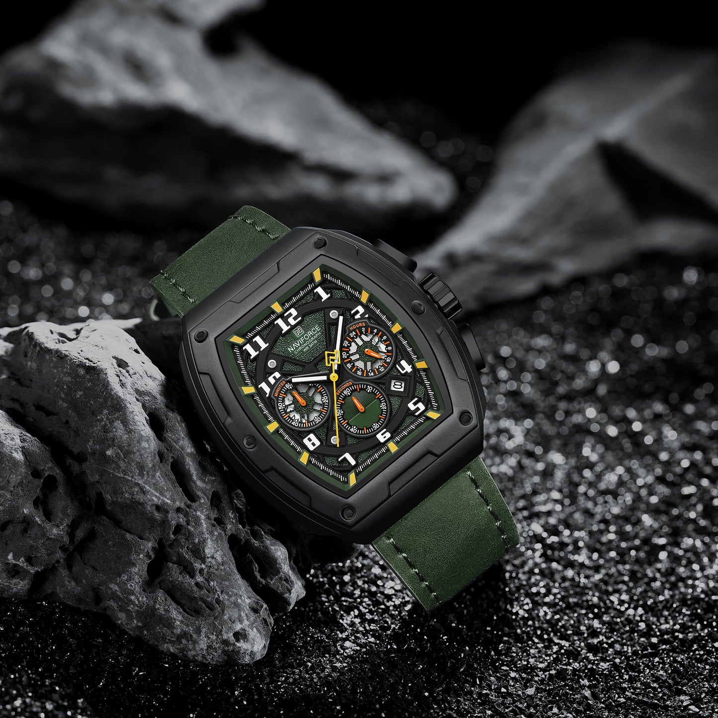 Naviforce NF8053 Green genuine leather strap Analog Watch