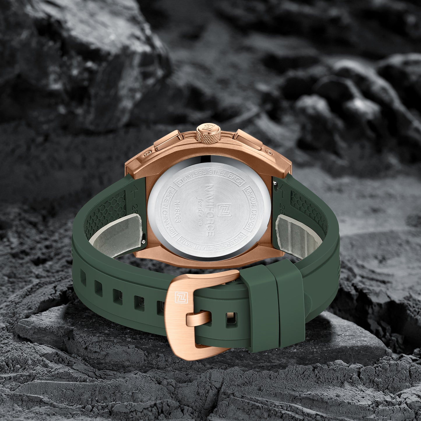 NAVIFORCE NF8063 Green multifuntional chronograph Analog Watch