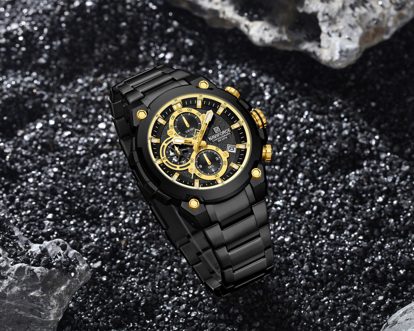 Naviforce NF8071 Gold choronograph dial Analog Watch