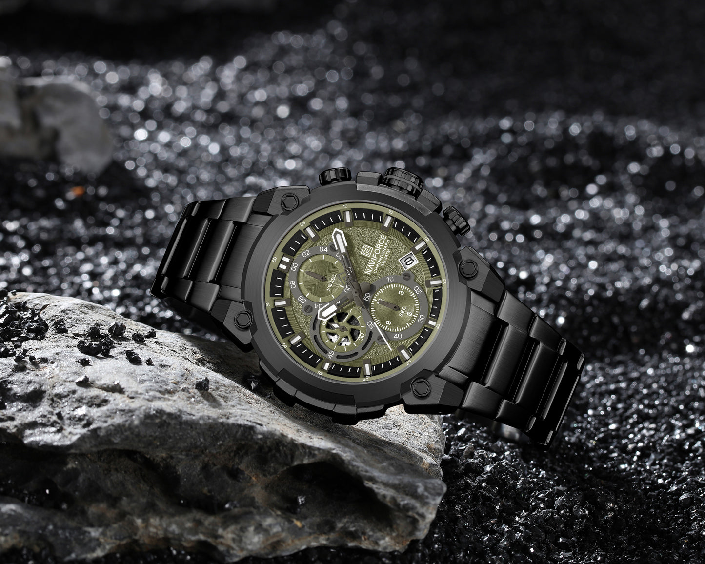 Naviforce NF8071 Green choronograph dial Analog Watch