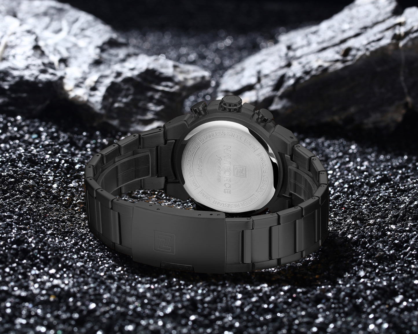 Naviforce NF8071 Black choronograph dial Analog Watch