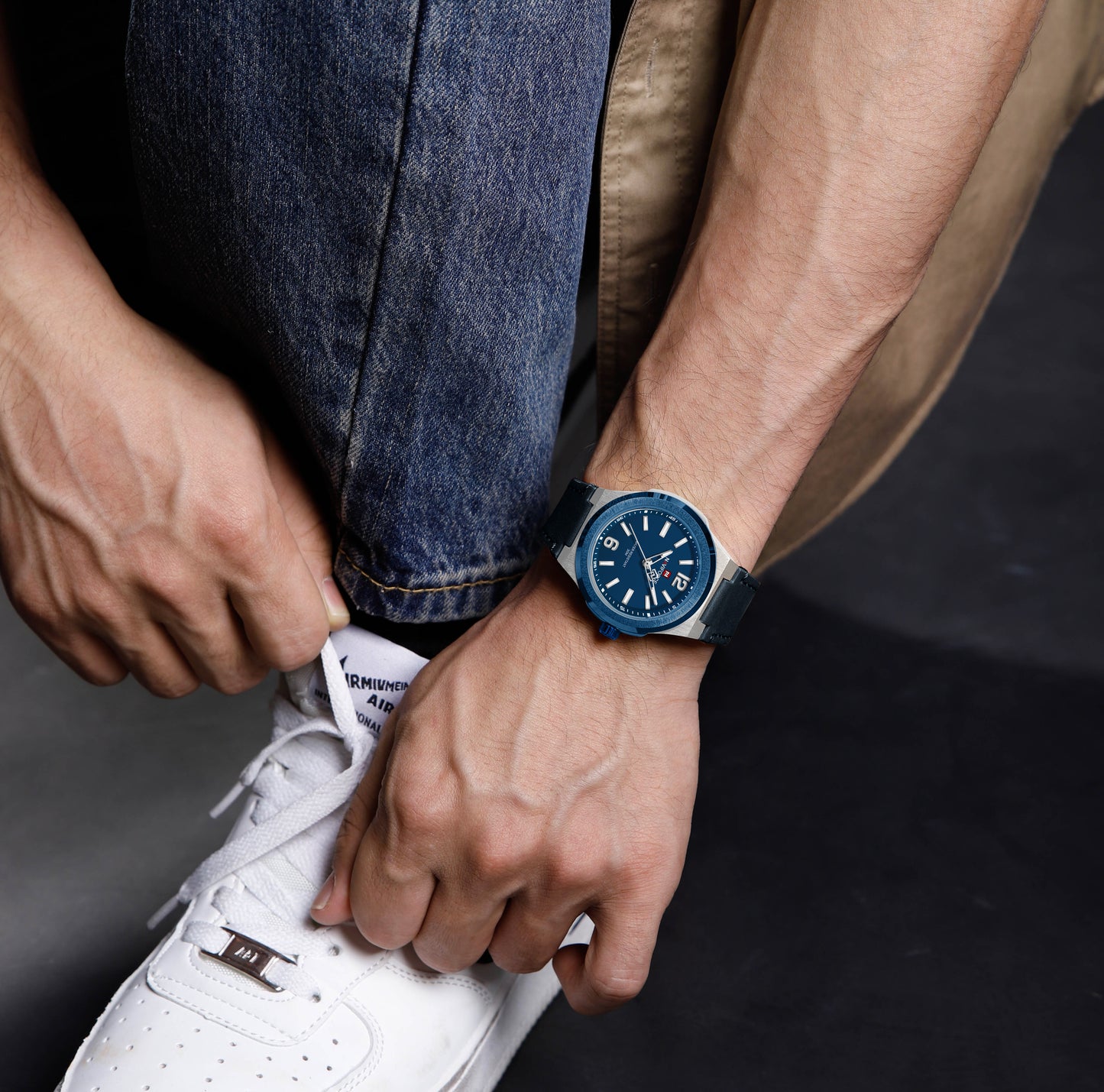 Naviforce NF9233 Blue and silver with leather strap Analog Watch