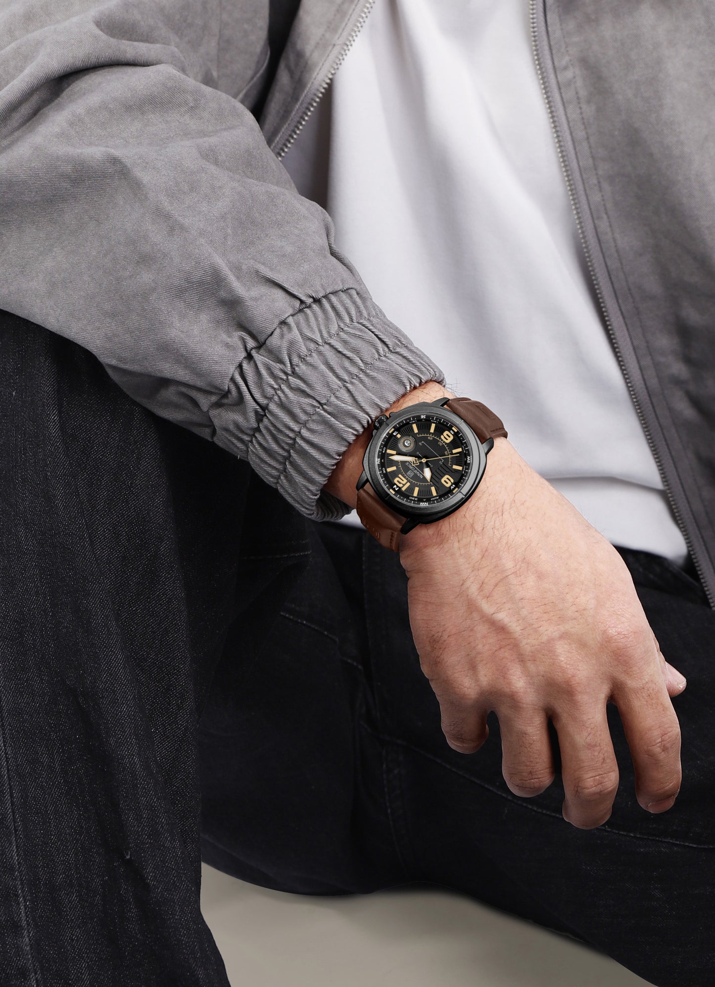 Naviforce NF8078 black dial with brown leather strap Analog Watch