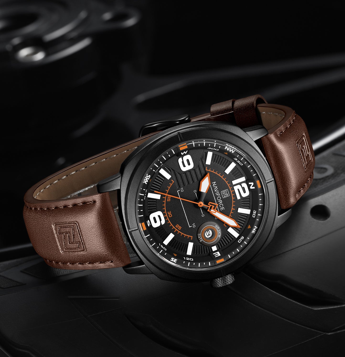 Naviforce NF8078 black dial with brown leather strap Analog Watch