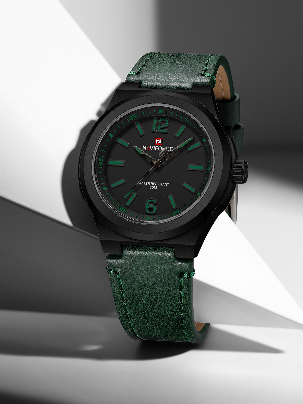 Naviforce NF9233 black and green with leather strap Analog Watch