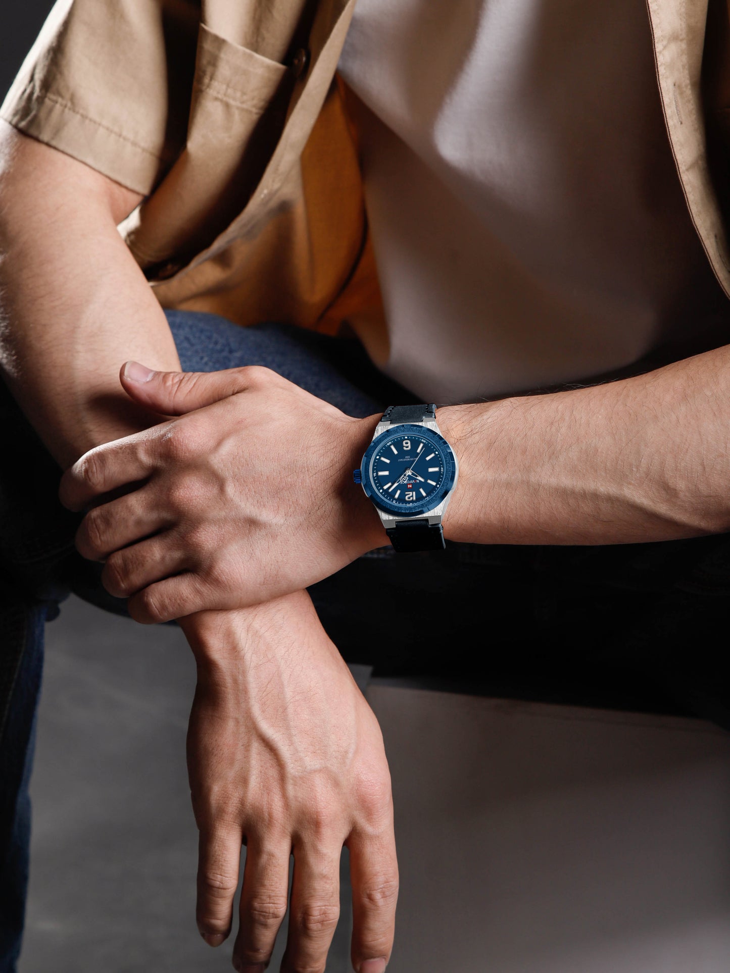 Naviforce NF9233 Blue and silver with leather strap Analog Watch