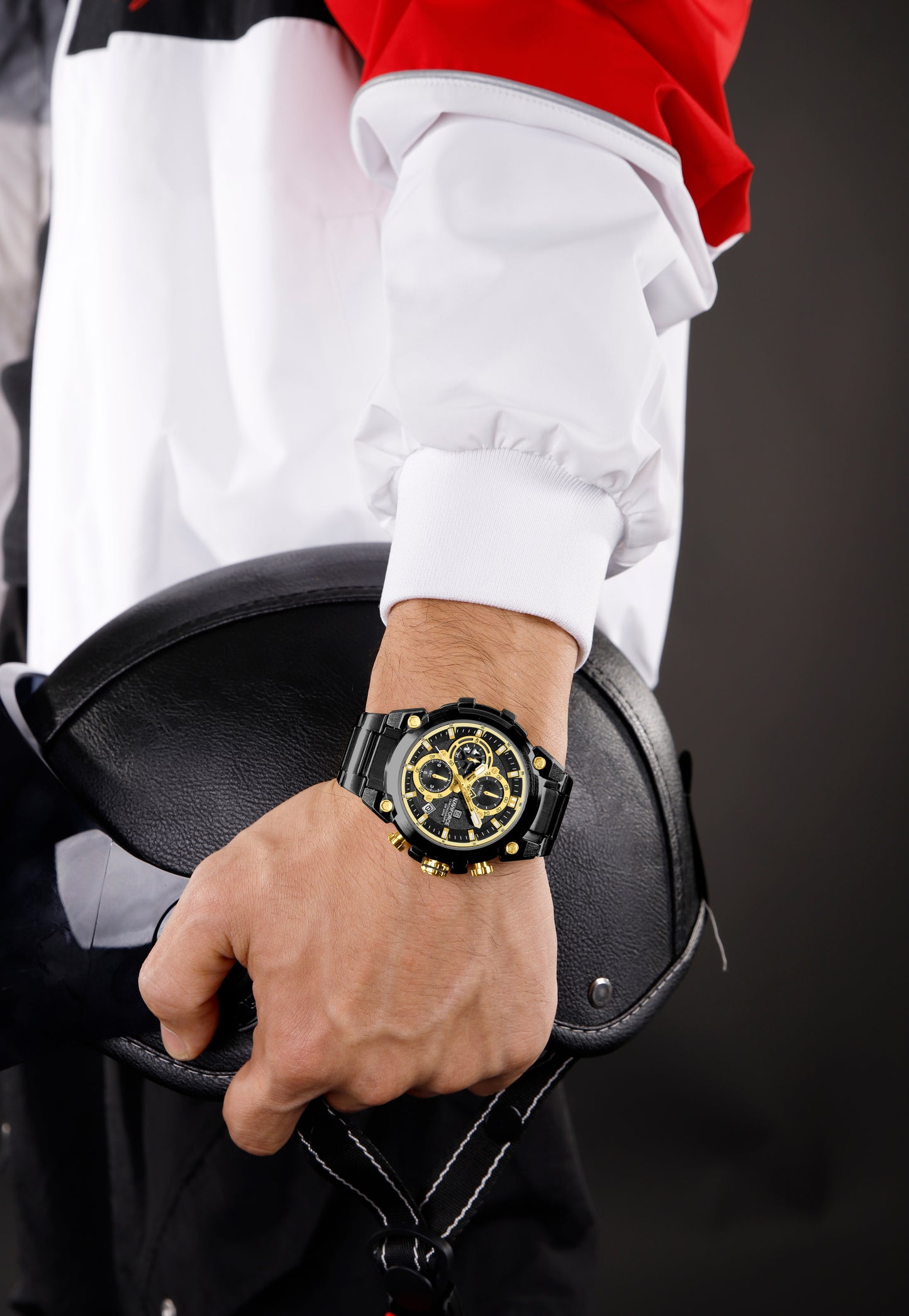 Naviforce NF8071 Gold choronograph dial Analog Watch