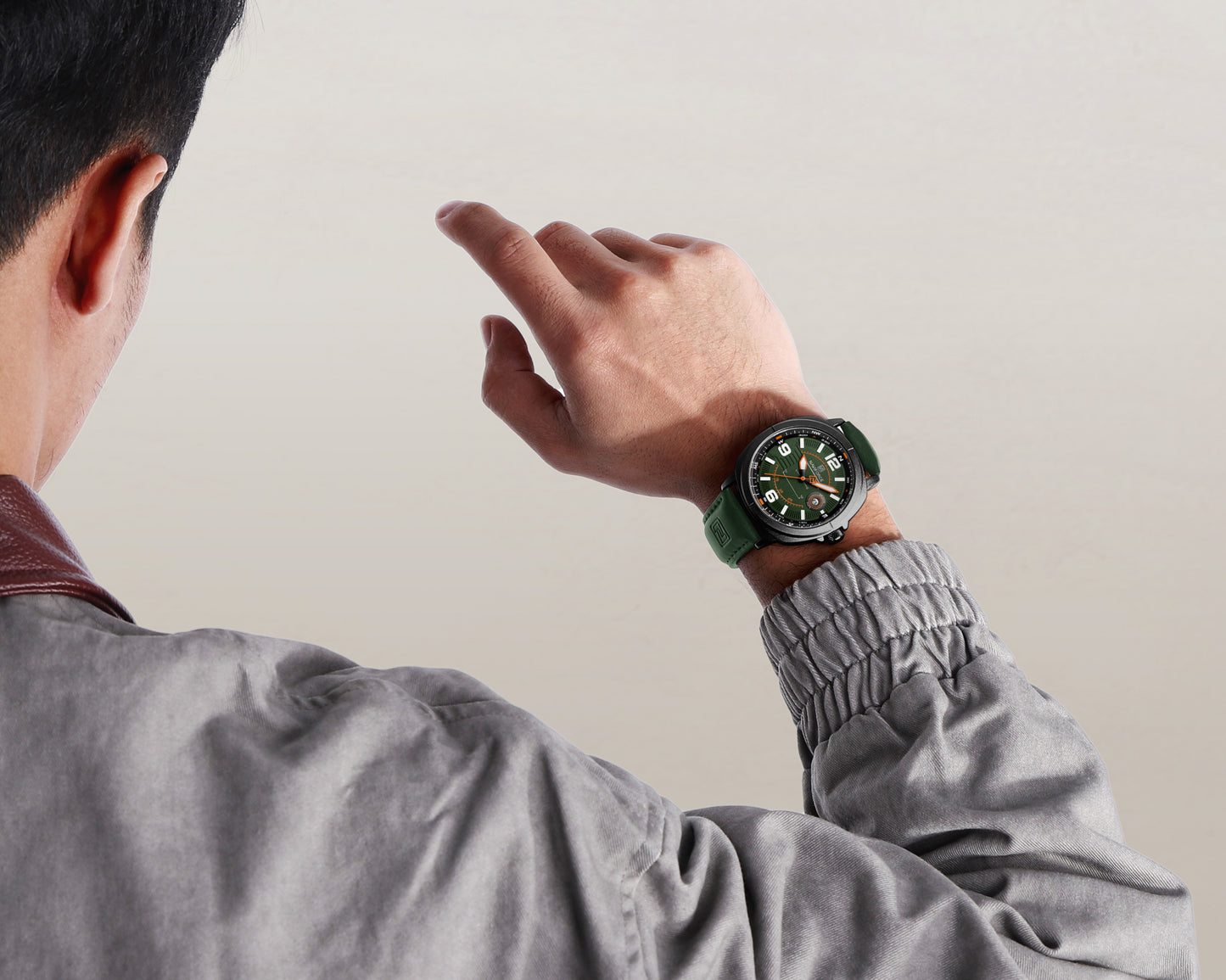 Naviforce NF8078 green dial with green leather strap Analog Watch