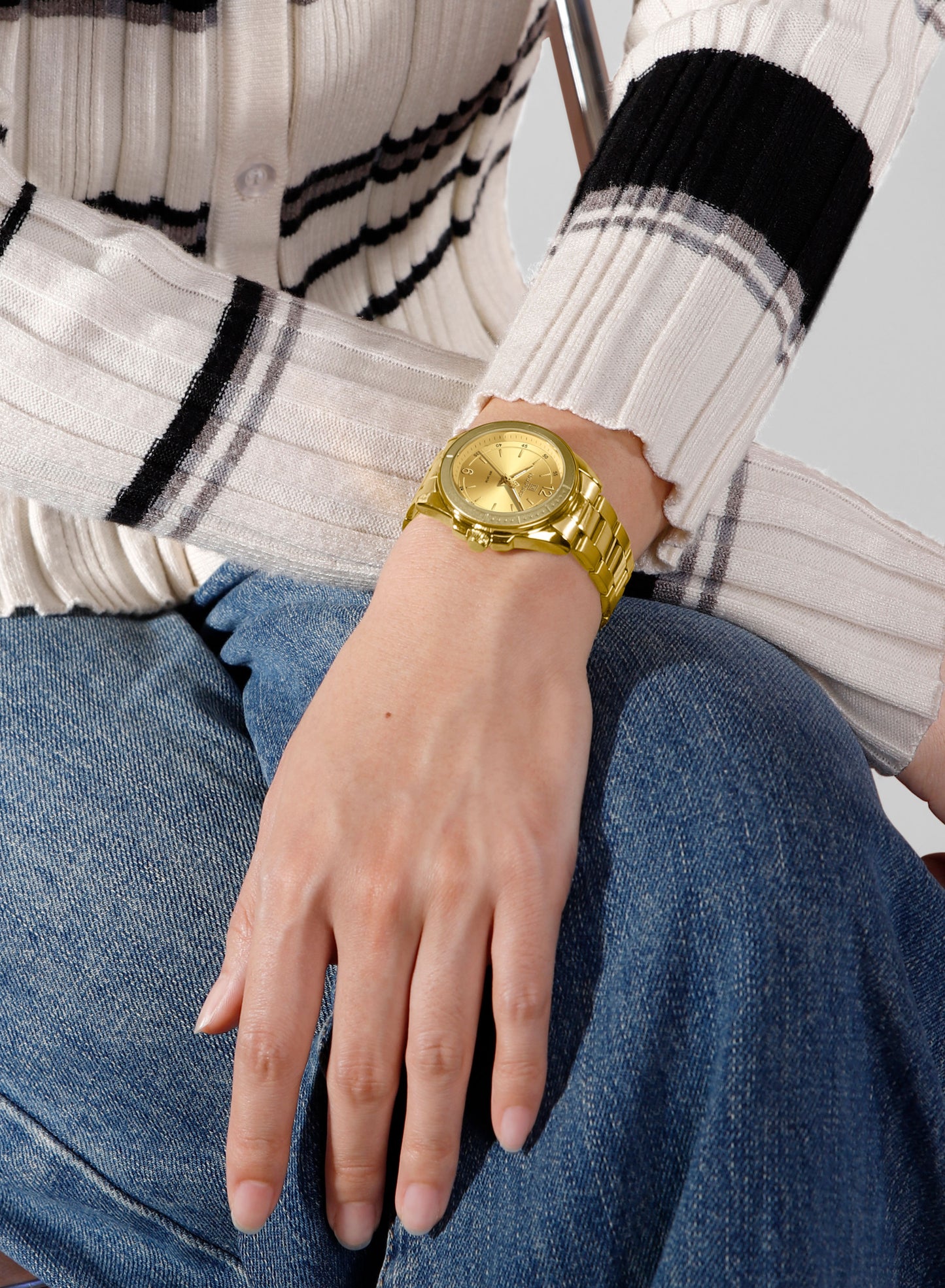 NF5062 Full Gold Fashion Timepeice Analog Watch