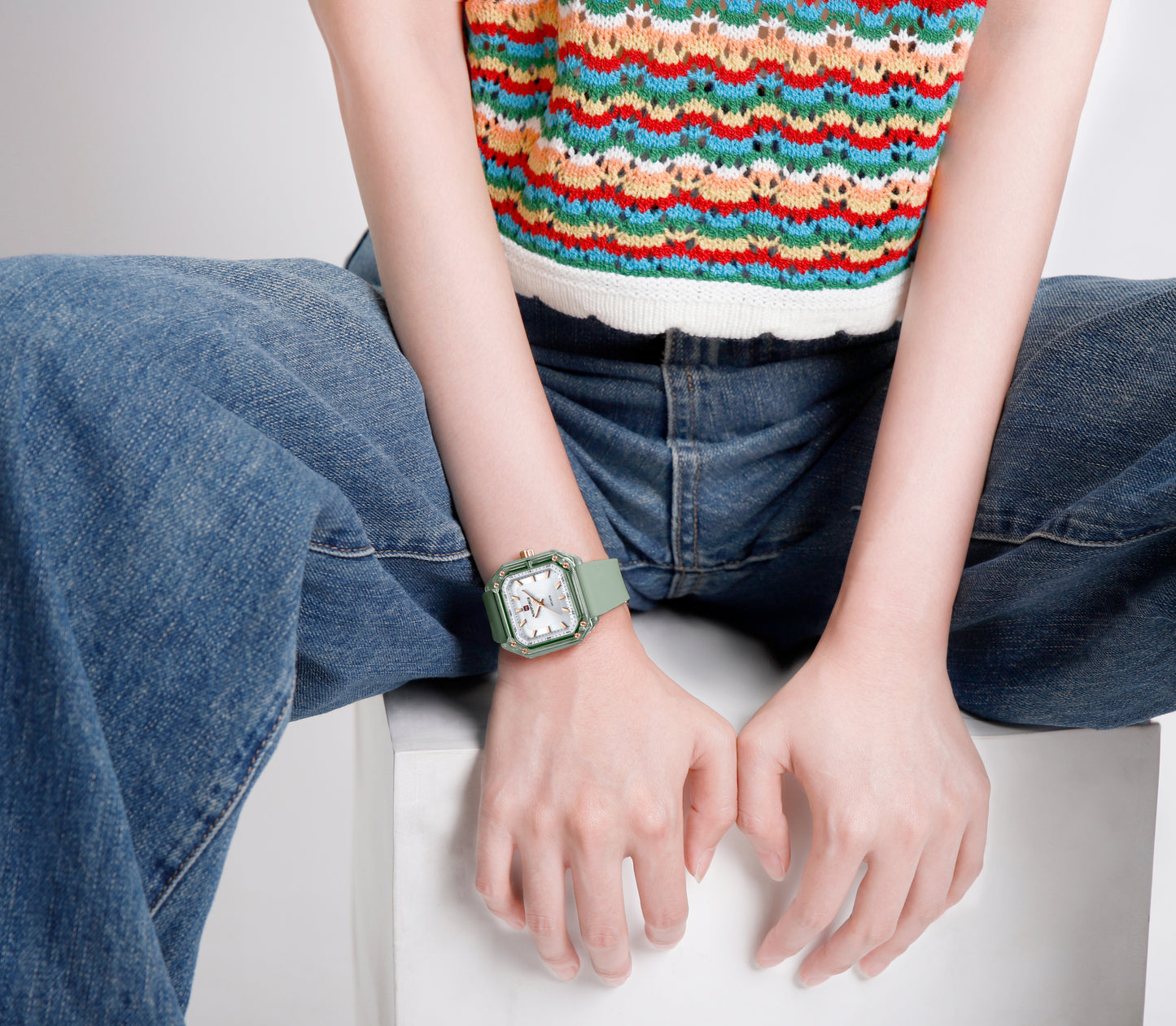 NF7106 Green Silicone strap Analog Watch