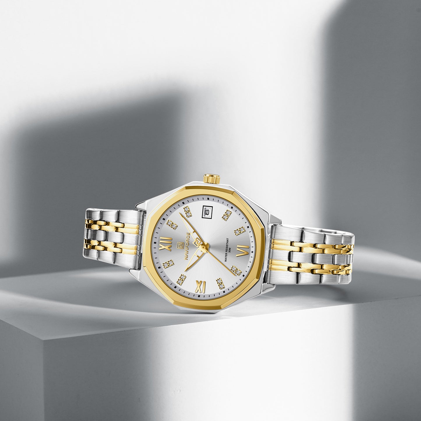 NF5052 White dial with gold strap Analog Watch