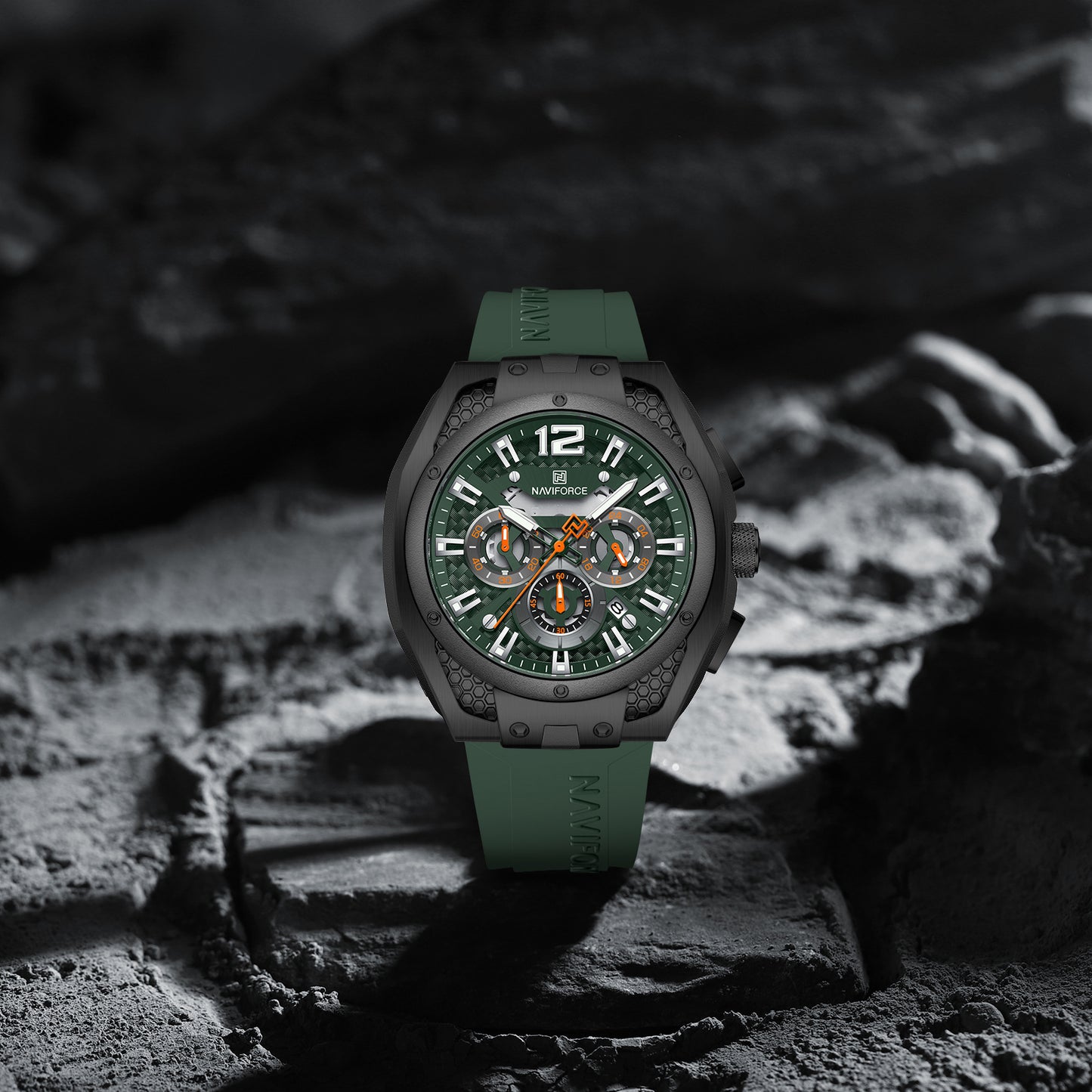 NAVIFORCE NF8063 Green multifuntional chronograph Analog Watch