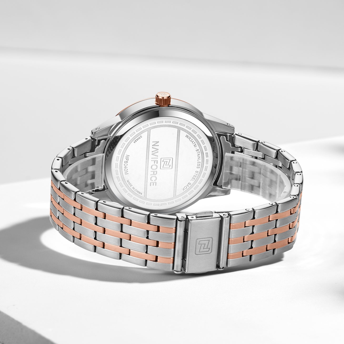 Naviforce NF8040G: Classic Roman Numeral Watch for Men