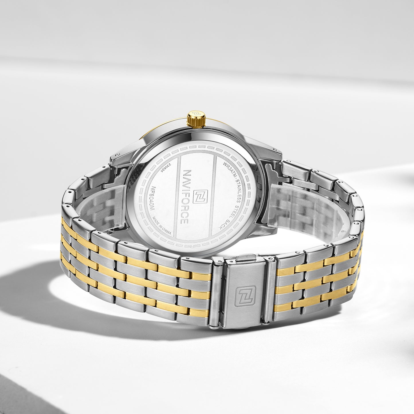 Naviforce NF8040G: Classic Roman Numeral Watch for Men
