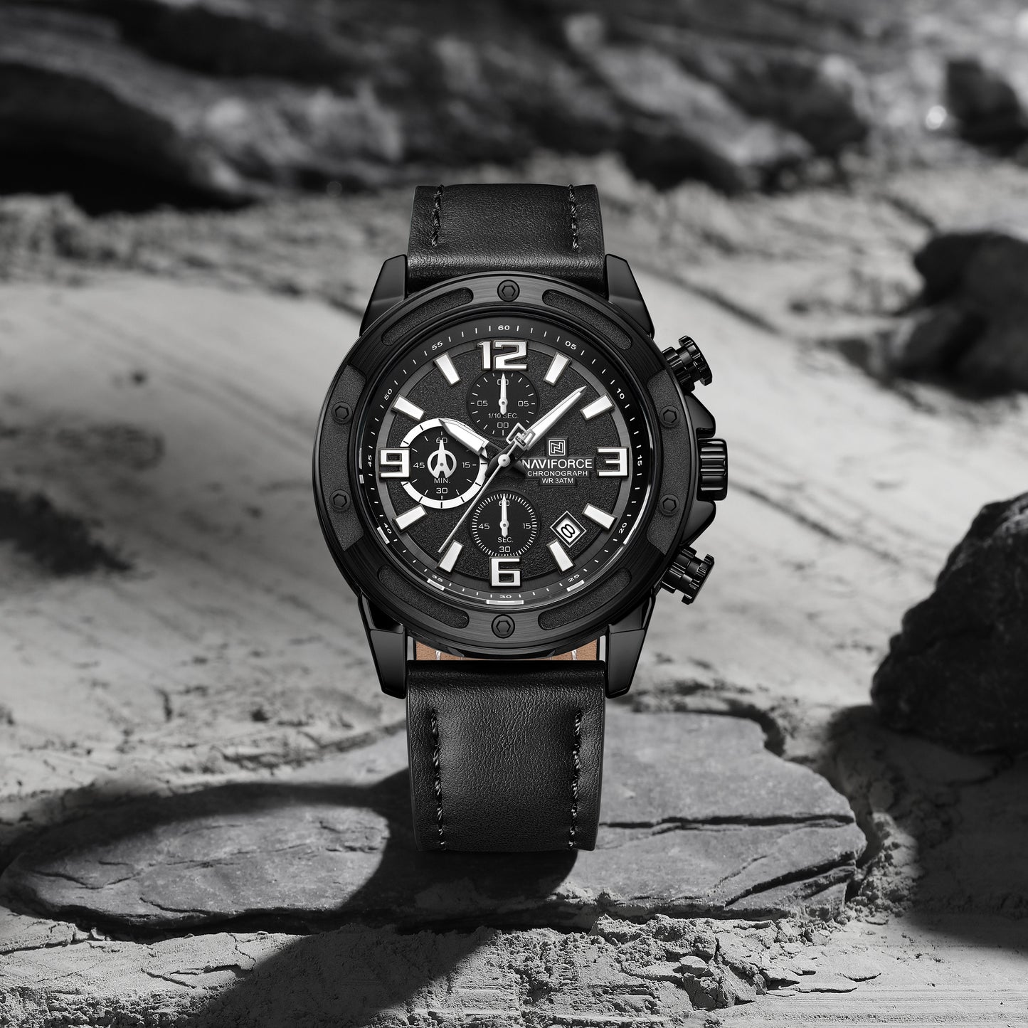 Naviforce NF8074 Multifunction fashion timepeice Analog Watch