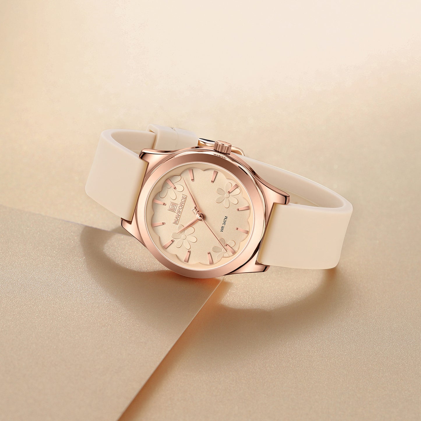 NF5051 Biege dial with silicone strap Analog Watch