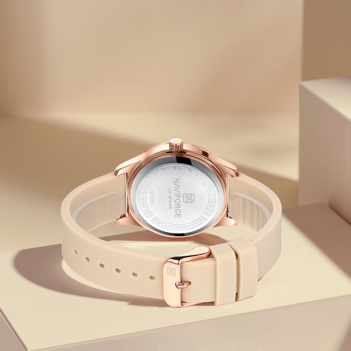 NF5051 Biege dial with silicone strap Analog Watch