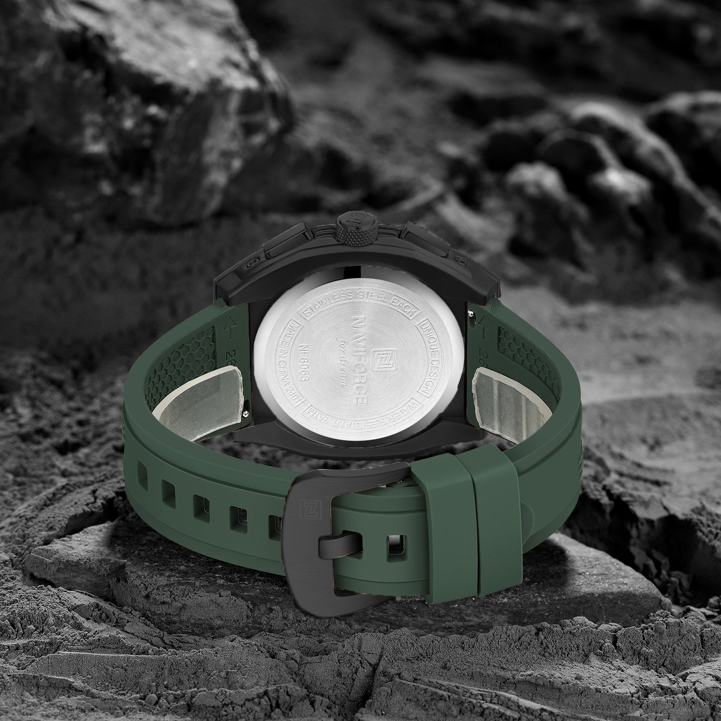 NAVIFORCE NF8063 Green multifuntional chronograph Analog Watch