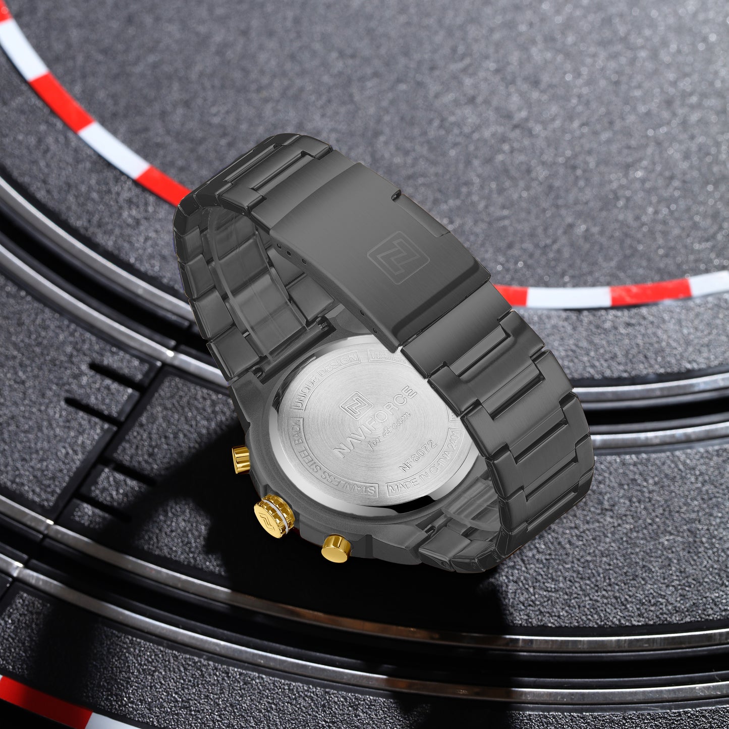 Naviforce NF8072 Men’s Military Style Multifunctional Analog Watch
