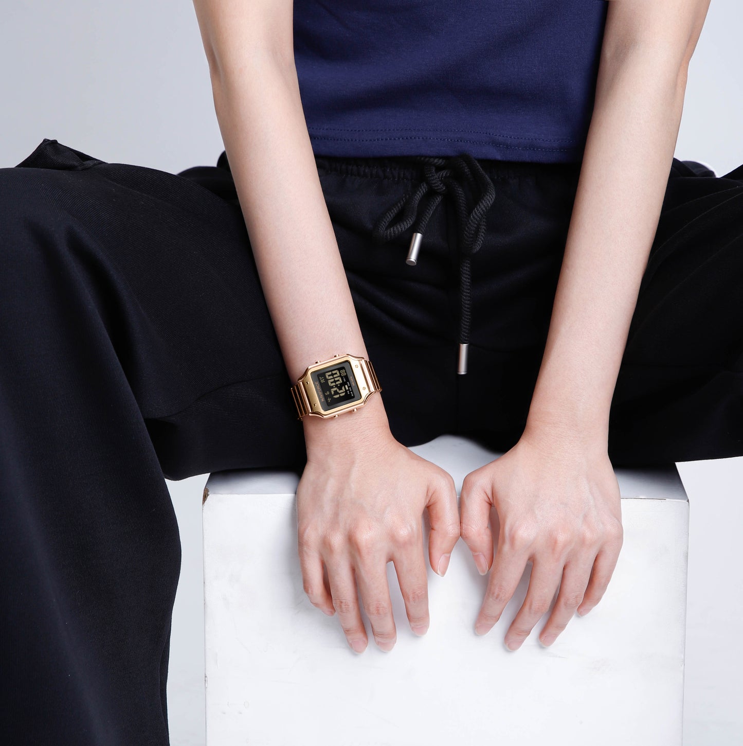NF5046 Rosegold&Black Large Screen Business Casual Digital Watch