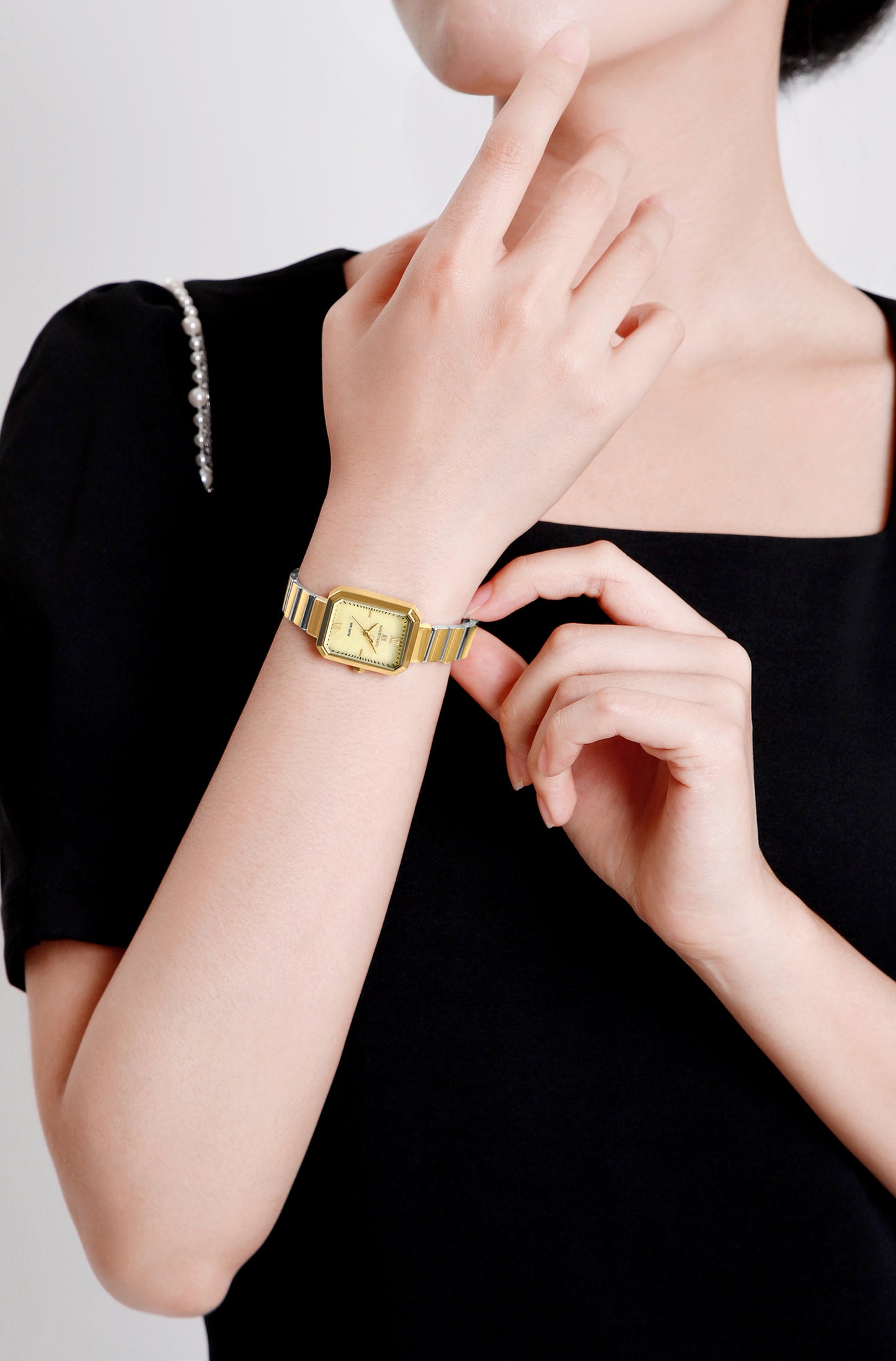 NF5050 Gold Dial With gold Stainless Steel Strap Analog Watch