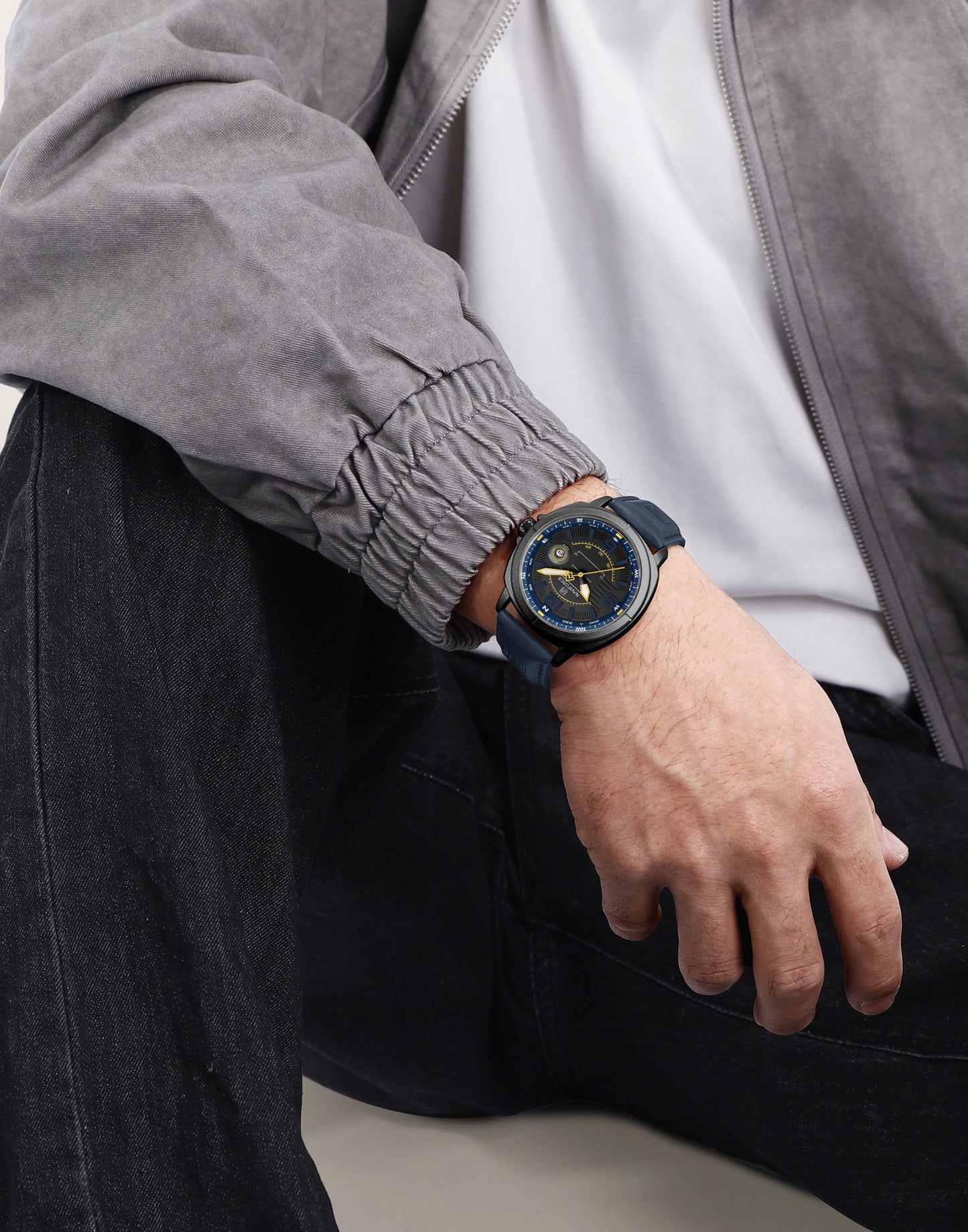 Naviforce NF8078 blue dial with blue leather strap Analog Watch