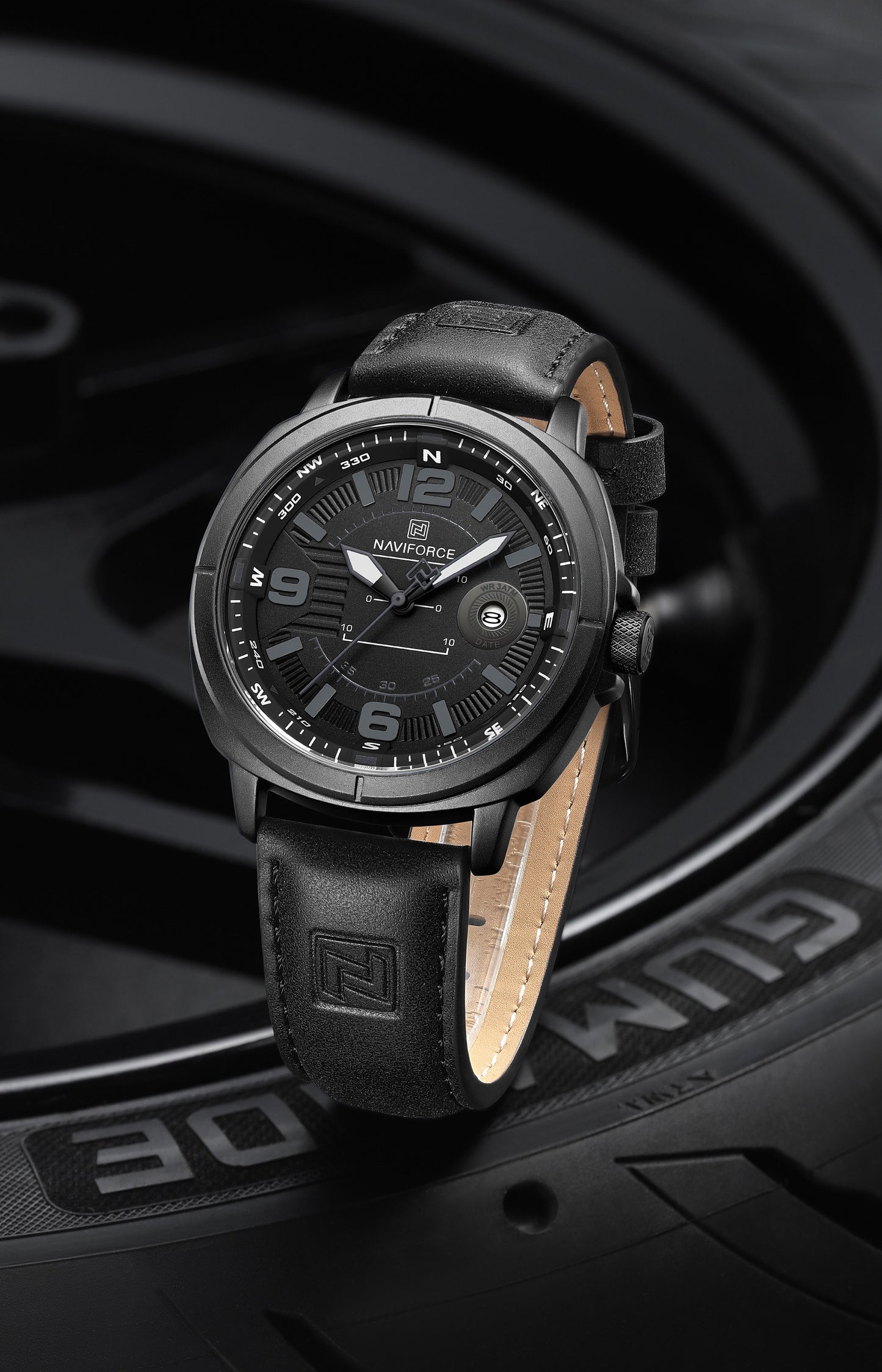Naviforce NF8078 gray dial with black leather strap Analog Watch
