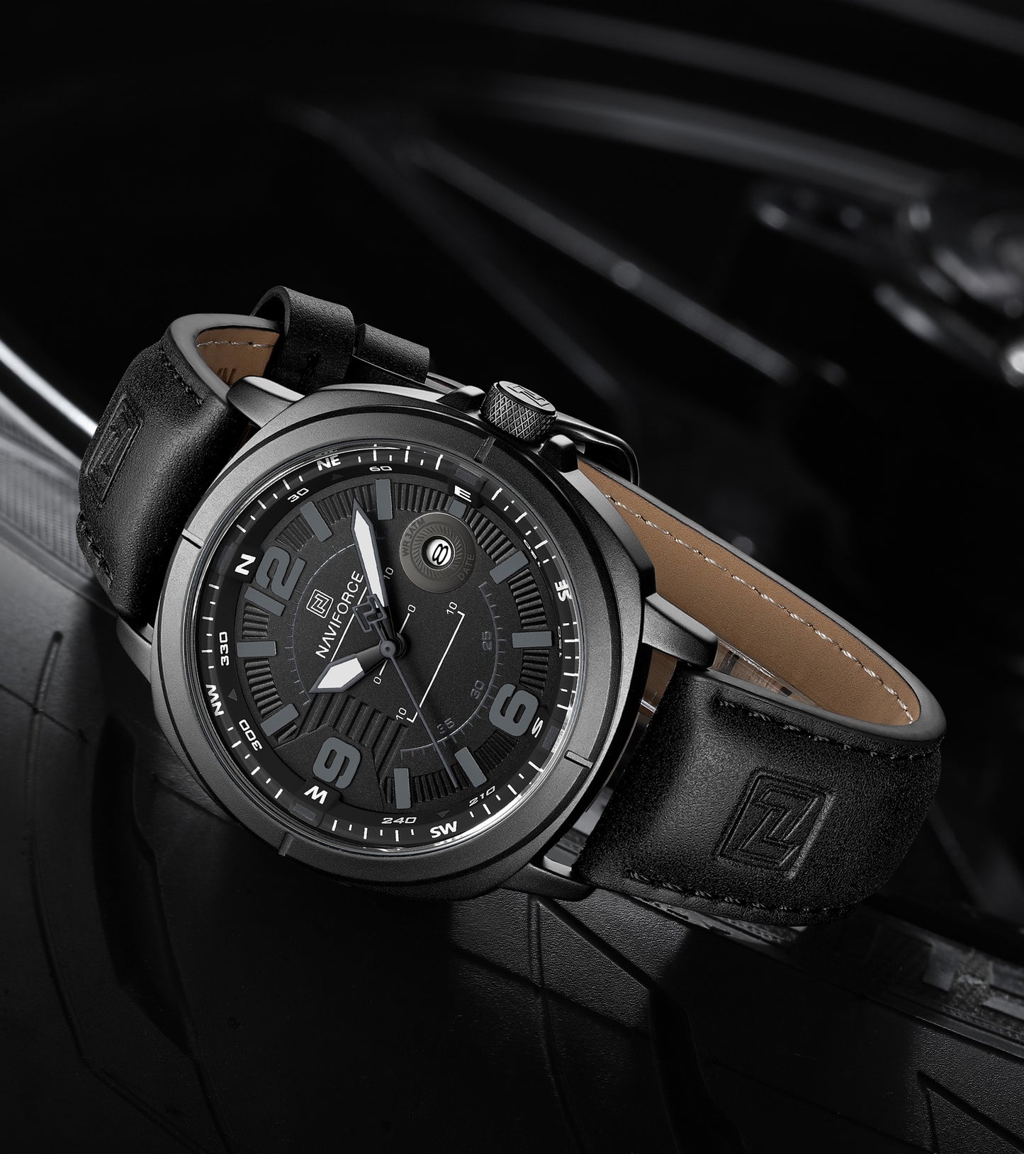 Naviforce NF8078 gray dial with black leather strap Analog Watch