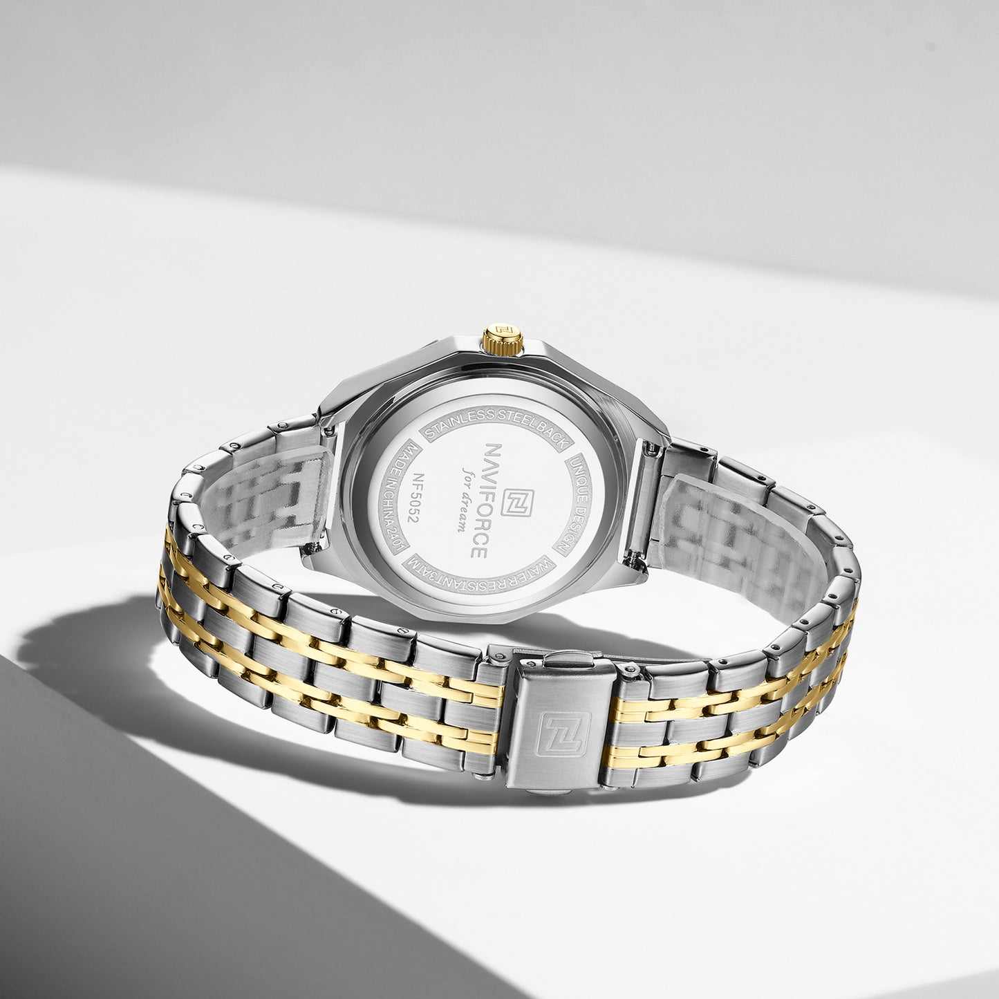 NF5052 White dial with gold strap Analog Watch