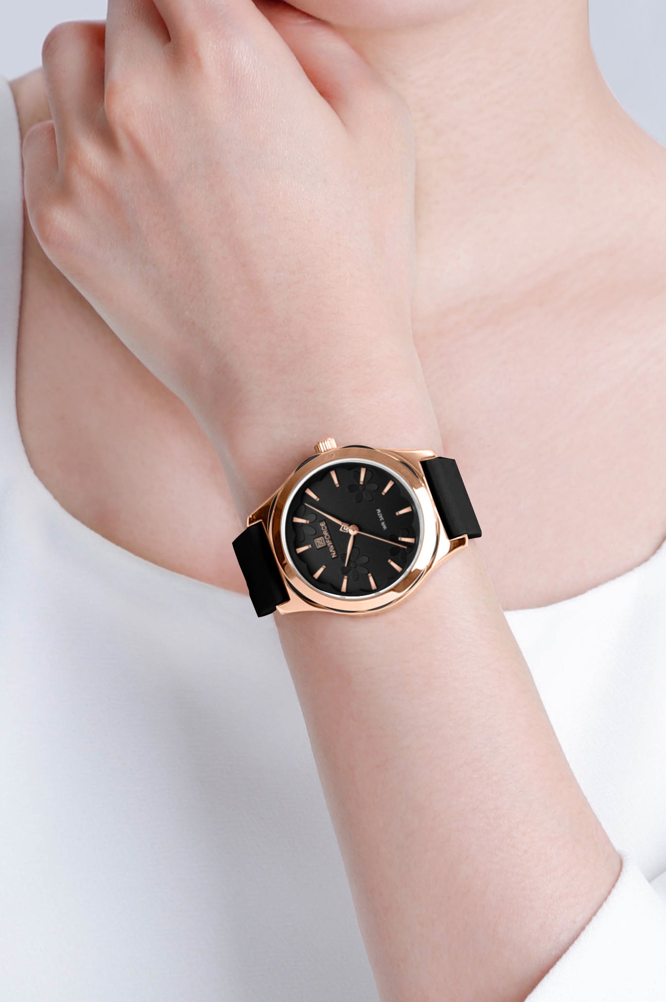 NF5051 Black dial with silicone strap Analog Watch