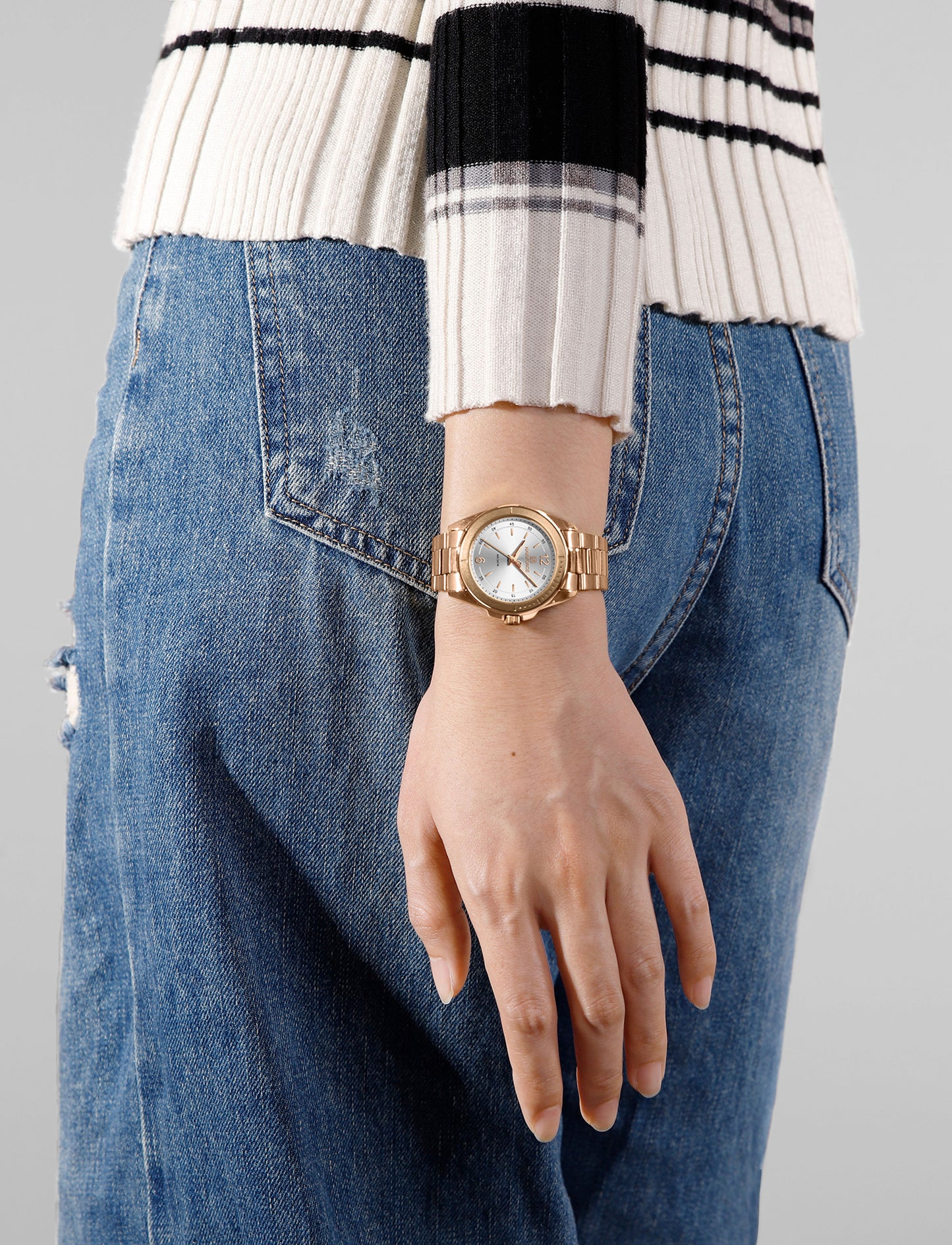 NF5062 Full Rosegold&white Fashion Timepeice Analog Watch