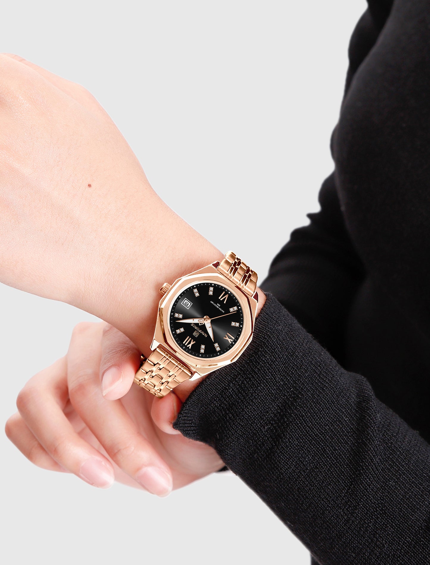NF5052 Black dial with Rosegold strap Analog Watch